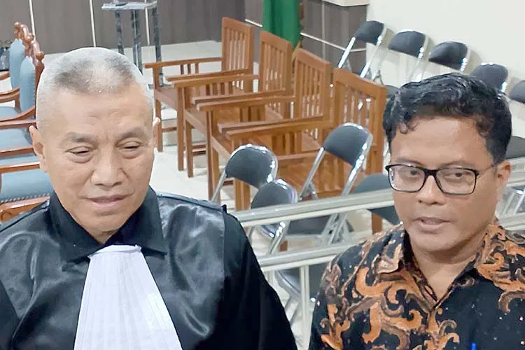 Hakim Tolak Eksepsi Babay Farid Wazdi