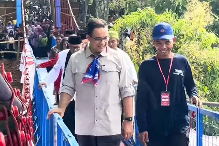 Titian Harapan di Karanganyar Anies Resmikan